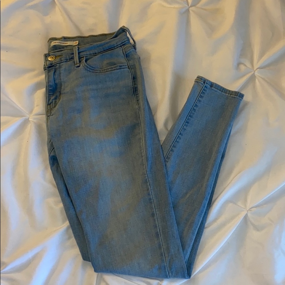Women’s LEVIS Skinny jeans size 29